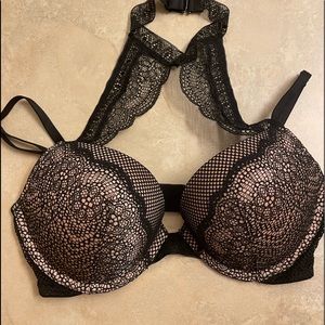 Victoria’s Secret, 32D, Black w tan lace